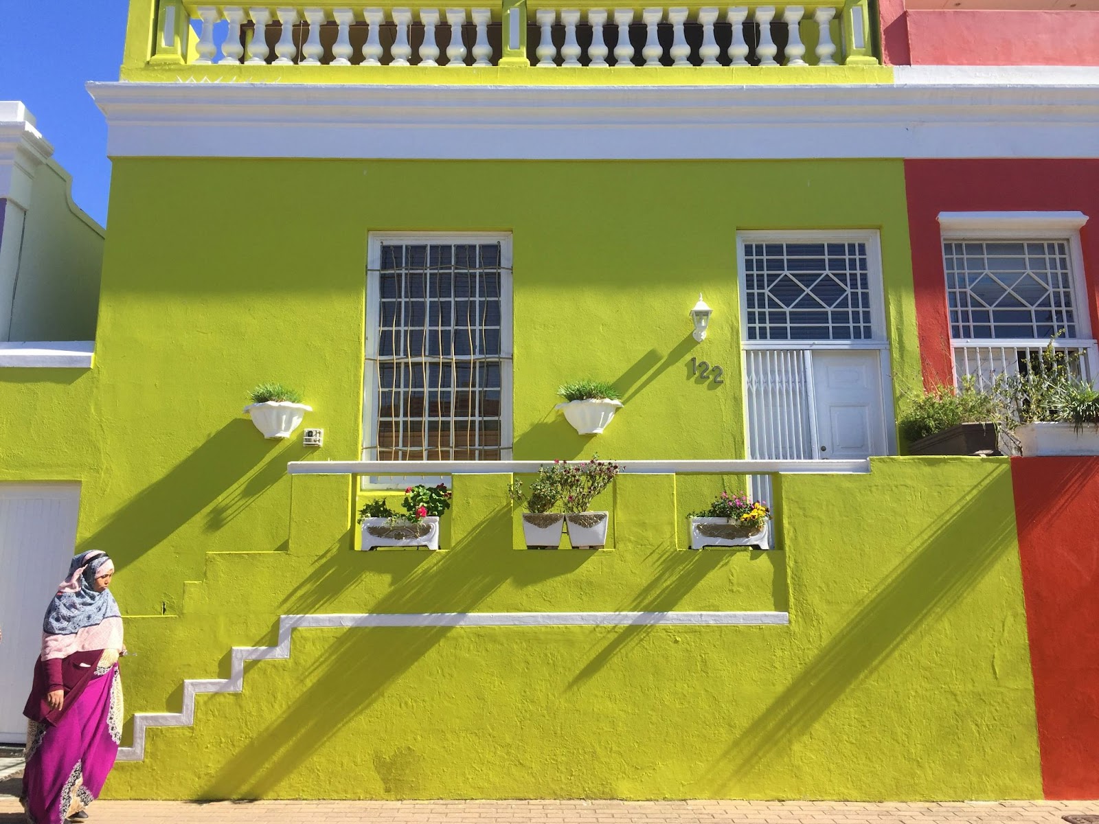 A picture of one of the many brightly coloured houses in the Bo-Kaap